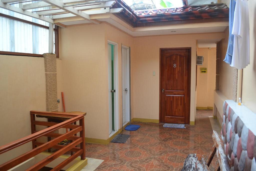 J-Lais Balai Turista - Pensionne House Puerto Princesa Exteriör bild