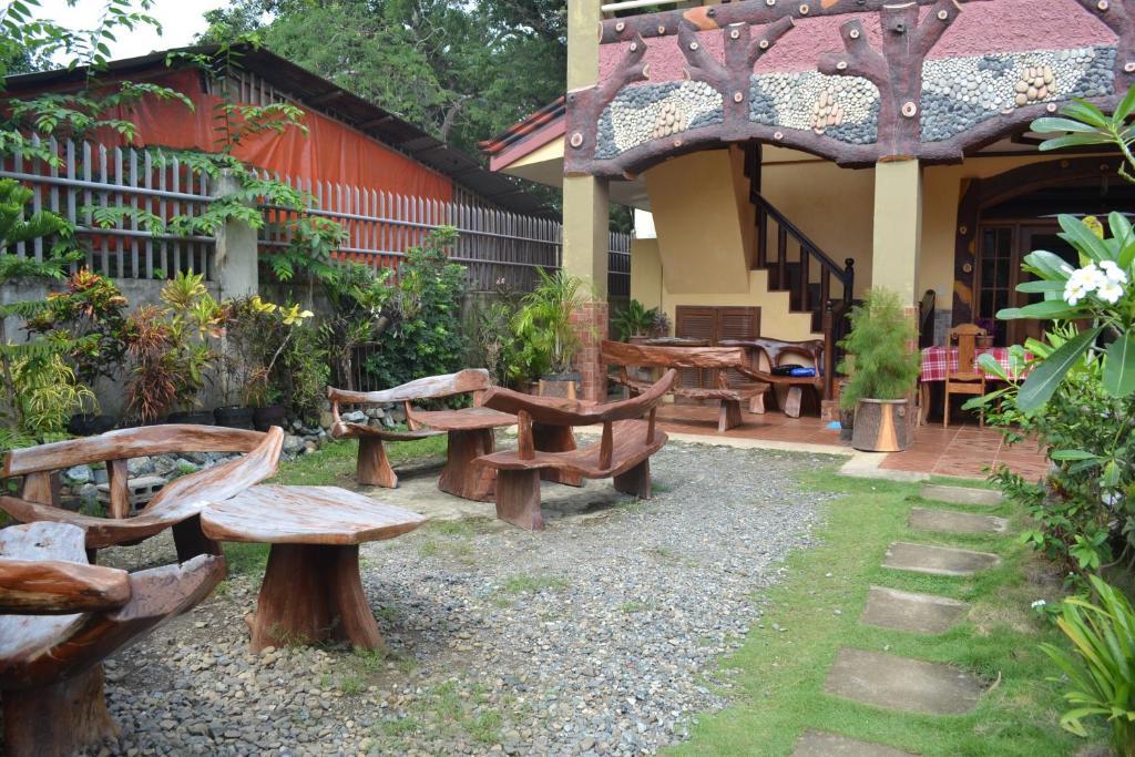 J-Lais Balai Turista - Pensionne House Puerto Princesa Exteriör bild